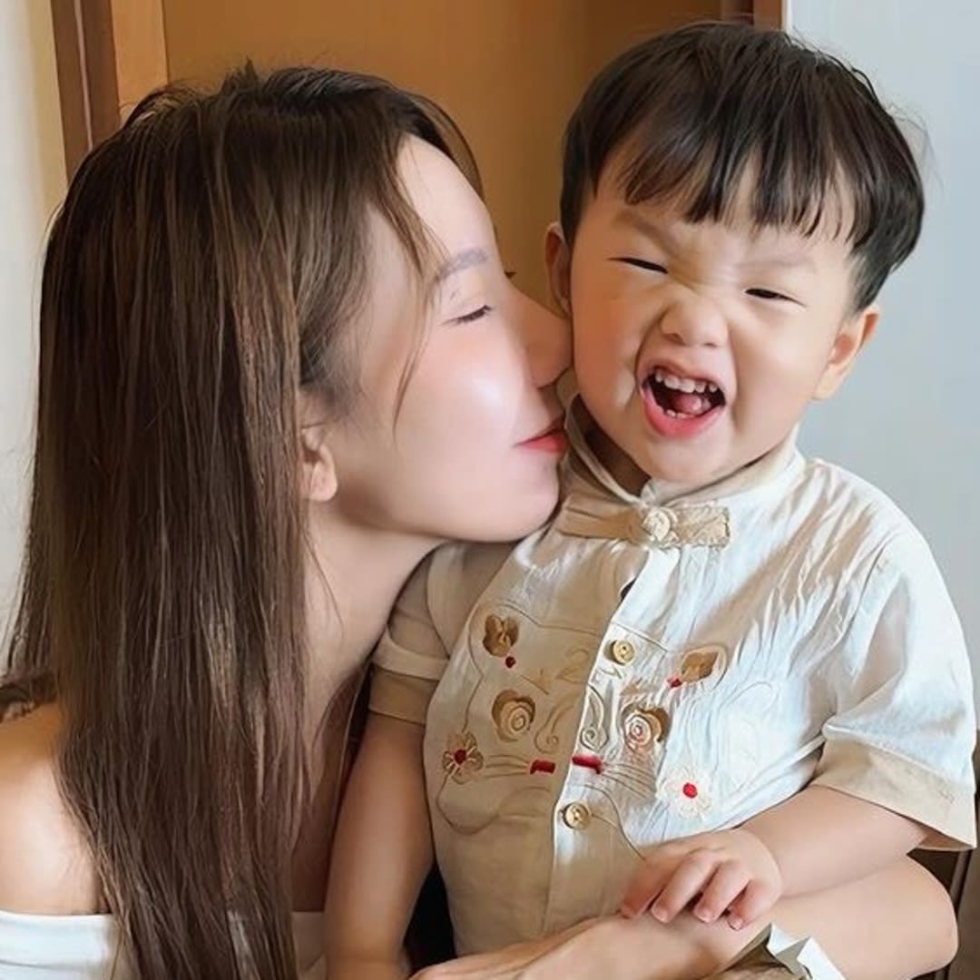 Influencer Jasmine Yong’s 2-Year-Old Son Dies After Drowning in Hotel Pool While Parents Were Asleep - E! Online