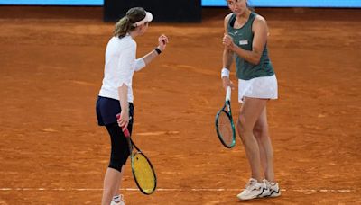 Las españolas Sorribes y Bucsa llegan a la final de dobles en Madrid