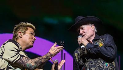 Stagecoach 2024: Here's the full setlist from The Beach Boys, with John Stamos, Mark McGrath