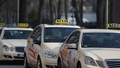 Taxistas sequestram motoristas de Uber em Hong Kong: 'Concorrência desleal'