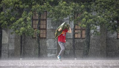 快訊／雨神中午突襲！19縣市大雨特報 一路下到晚上