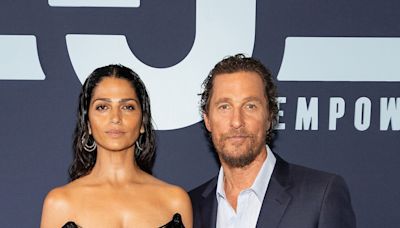 Matthew McConaughey’s Wife Camila Alves and Daughter Vida Have Stellar Twinning Moment - E! Online