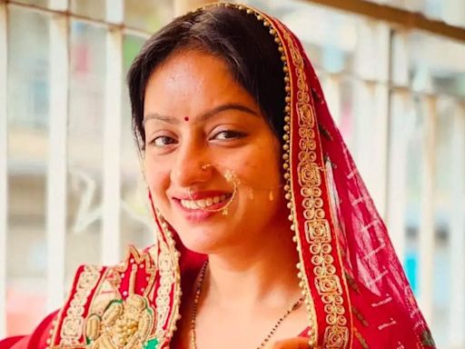 Deepika Singh suffers blood clot in right eye due to extreme heat while filming Mangal Lakshmi - Times of India