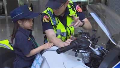 高雄小警消體驗營 120多位小小警消架勢十足