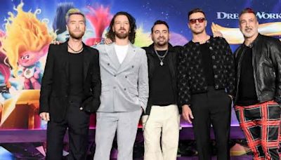 Justin Timberlake y NSYNC se reúnen en concierto