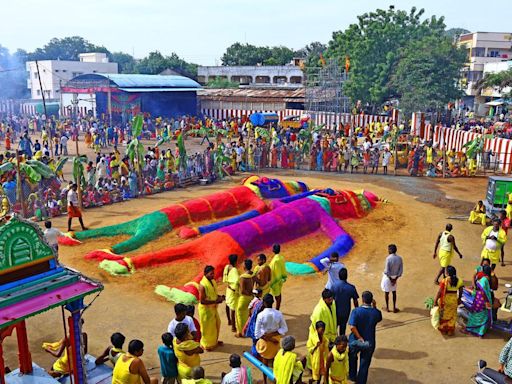 ‘Duryodhana Dussasana Vadha’ draws crowd to Srikalahasti