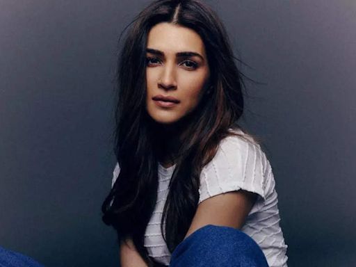 Even after a decade in Bollywood, Kriti Sanon says she likes to be a newcomer: ' I am a curious person and I love to learn new things' | Hindi Movie News - Times of India