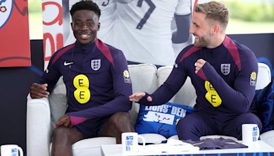 Luke Shaw claims that Bukayo Saka supports one of Arsenal's big rivals