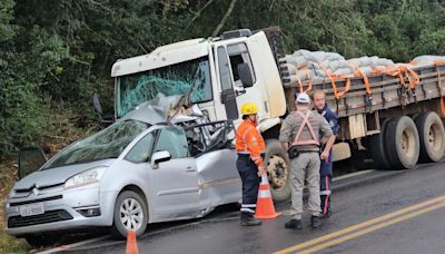 Caminhão arrasta carro na RS-235, em Gramado, e homem de 63 anos morre | Pioneiro
