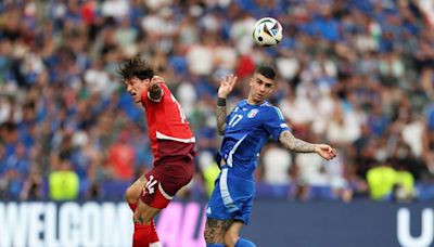 Suiza no debe poner límites a su ambición en la Eurocopa, dice delantero Zuber