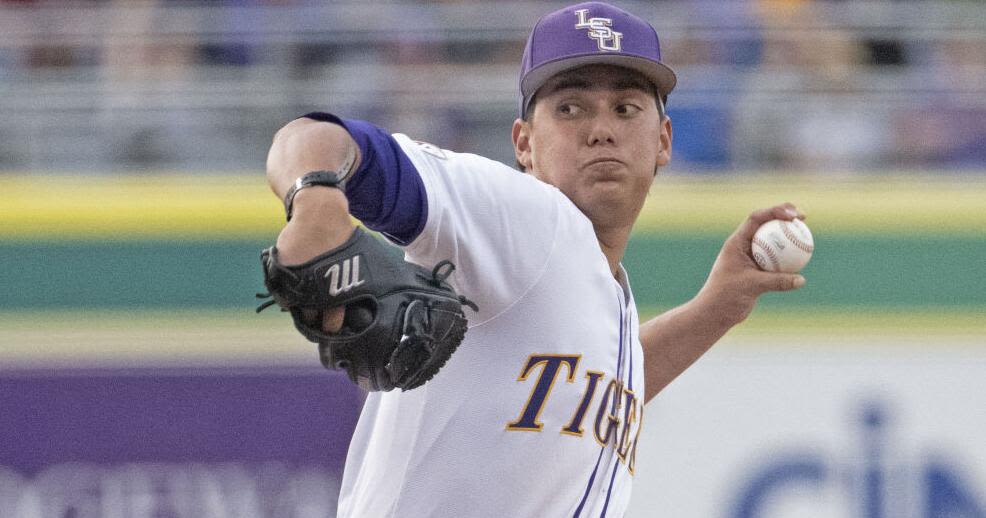 Josh Pearson's double leads LSU to massive win over Texas A&M, the top team in the country