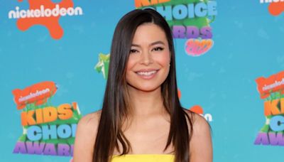 Watch: Miranda Cosgrove gets engaged in rom-com 'Mother of the Bride'