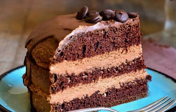 Mary Berry’s ‘favourite’ chocolate cake recipe is ‘easy’ to make in 45 minutes