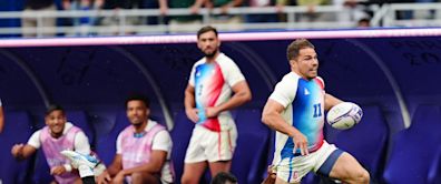 France wins its first gold of Paris Olympics, topping Fiji in Rugby Sevens