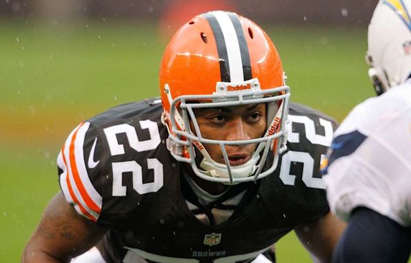 Browns Ex 'On the Run' From Police for Bank Crimes