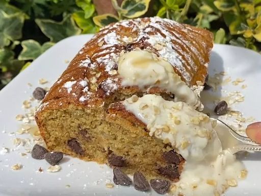 Slimming World friendly low fat banana bread recipe with chocolate chips