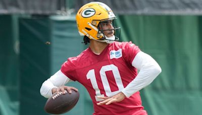 QB Love: 'No hiding' from pressure of new deal