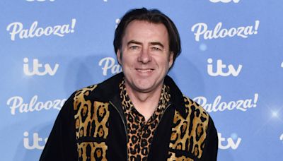 Jonathan Ross in talks for The Traitors