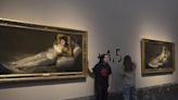 Los museos tildan de "vandalismo" actos reivindicativos contra obras de arte