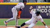 Astros dominate Rockies in Mexico's first game with two home runs from Astros Yordan Álvarez
