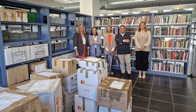 El Puerto: La familia de Luis Suárez Ávila dona a la Biblioteca María Teresa León un fondo de casi 5.000 ejemplares