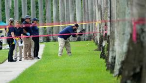 Suspect in apparent assassination attempt on Trump was near golf course for 12 hours, records show