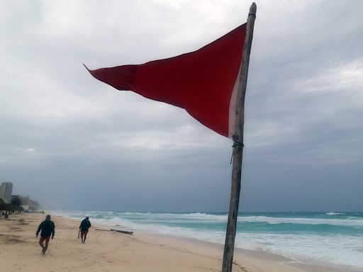 México anticipa dos impactos por el huracán Beryl en costas del sureste del país