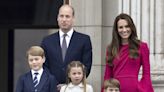 Kate Shares Previously Unseen Family Photo With 3 Kids on UK Mother's Day