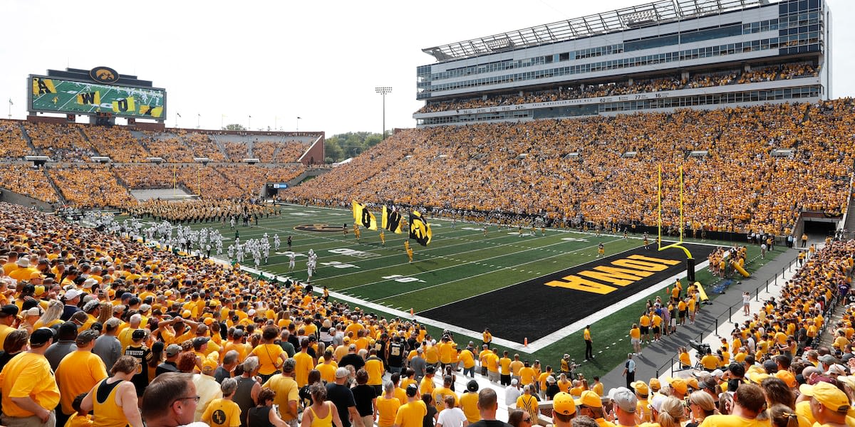 Iowa Hawkeyes ranked 25 in AP pre-season poll