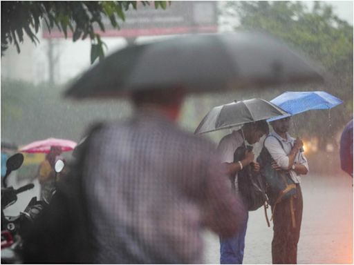 Mumbai Rains: Heavy Rain Causes Waterlogging, Traffic Congestions At Several Areas; Check Routes To Avoid