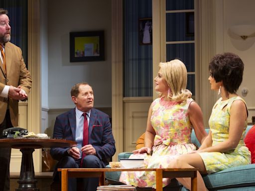 Review: THE ODD COUPLE at The Comedy Theatre