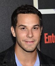 Skylar Astin