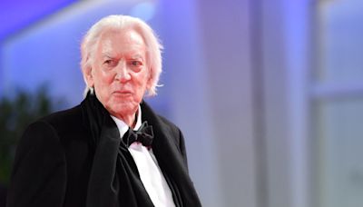 Donald Sutherland, ‘shape-shifty’ movie stalwart, dies at 88