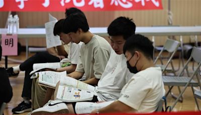 開盲盒？大學考試分發3.7萬名額「錄取率估96%」今放榜「8點開放查詢」