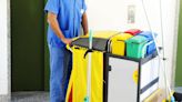 Las limpiadoras de los centros de salud de Málaga se movilizan para exigir mejoras laborales