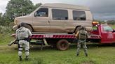 Abandonan camioneta con 2 mil 700 litros de huachicol en Hidalgo