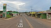 Homem bate em ciclista ao desviar de buraco em Rio Branco