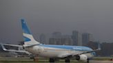 Hubo demoras en los vuelos de Ezeiza y Aeroparque por la densa niebla