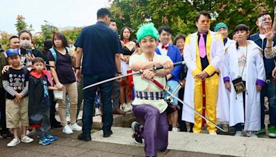 「索隆是魯夫最可靠的夥伴！」 蔣萬安給前日本首相看自己cosplay照｜壹蘋新聞網