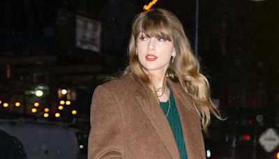 Taylor Swift Advises Fans to Use a Dictionary to Listen to TTPD Album