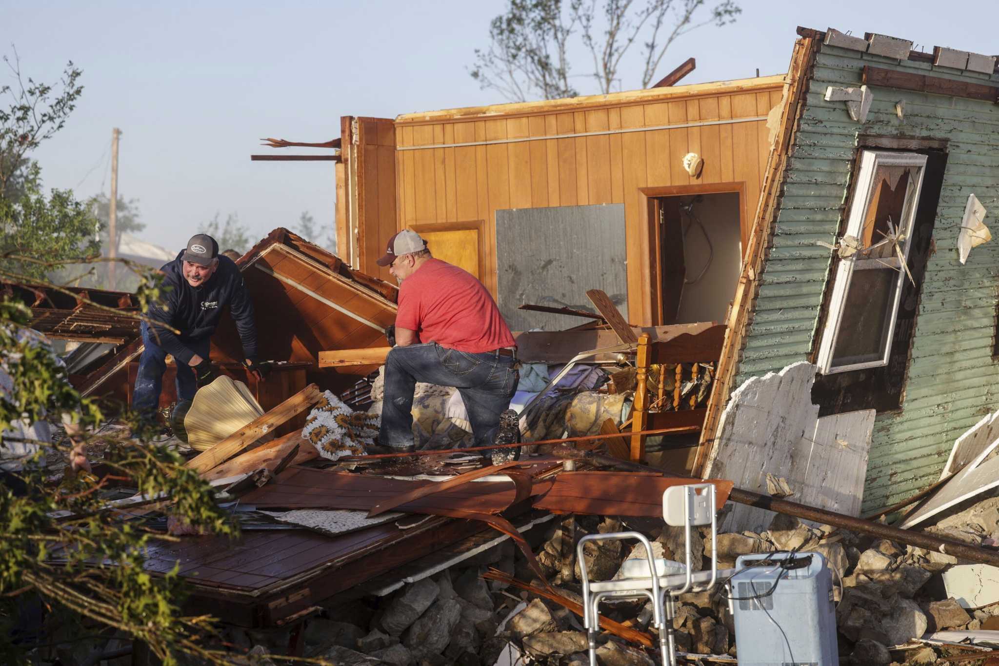 After deadly Oklahoma tornado, forecasters warn Midwest residents to brace for storms