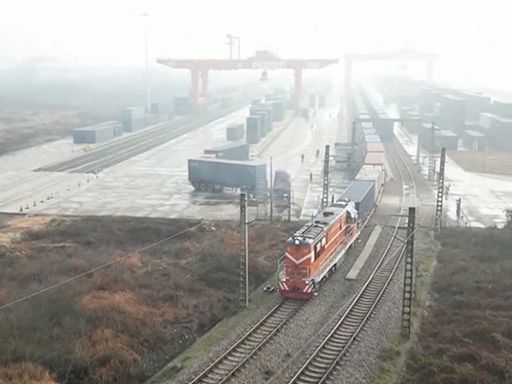 鋼鐵駱駝赴波蘭 | 世界觀 | 無綫新聞TVB News