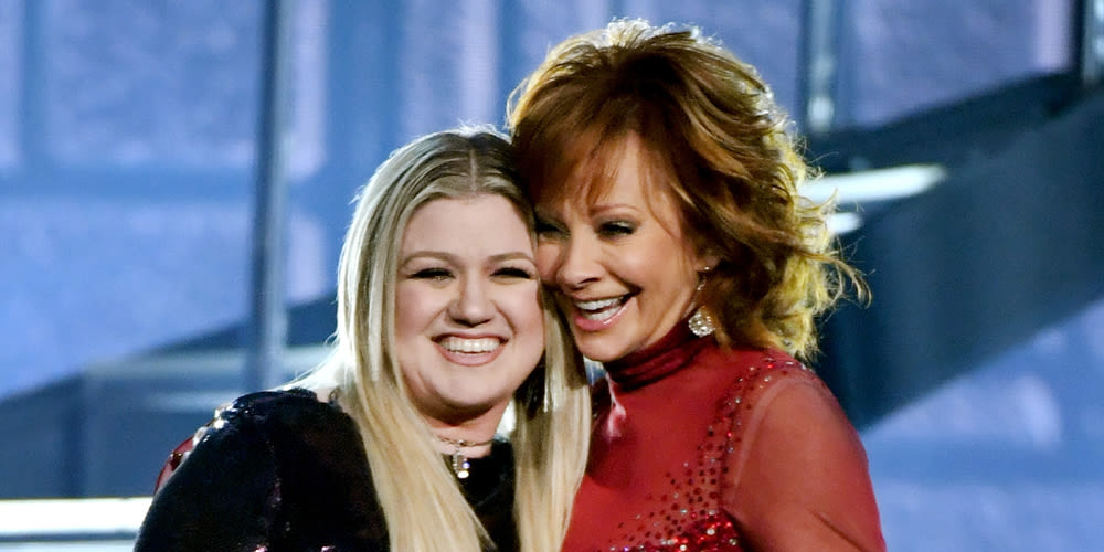 Kelly Clarkson Performs Reba McEntire for Kellyoke, Singer’s Former Stepmother-In-Law Responds