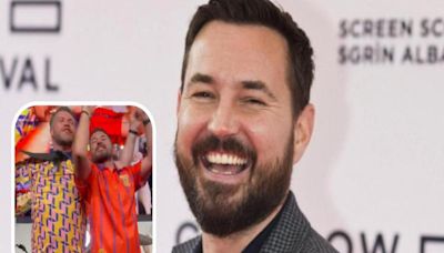 Euro 2024: Martin Compston leads Scotland supporters in John McGinn chant