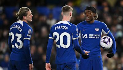 Mauricio Pochettino laments ‘sad situation’ after Chelsea players squabble over penalty during 6-0 win against Everton