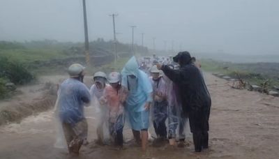 影／蘭嶼暴雨野溪暴漲！累積雨量57毫米 居民：很多路段淹水