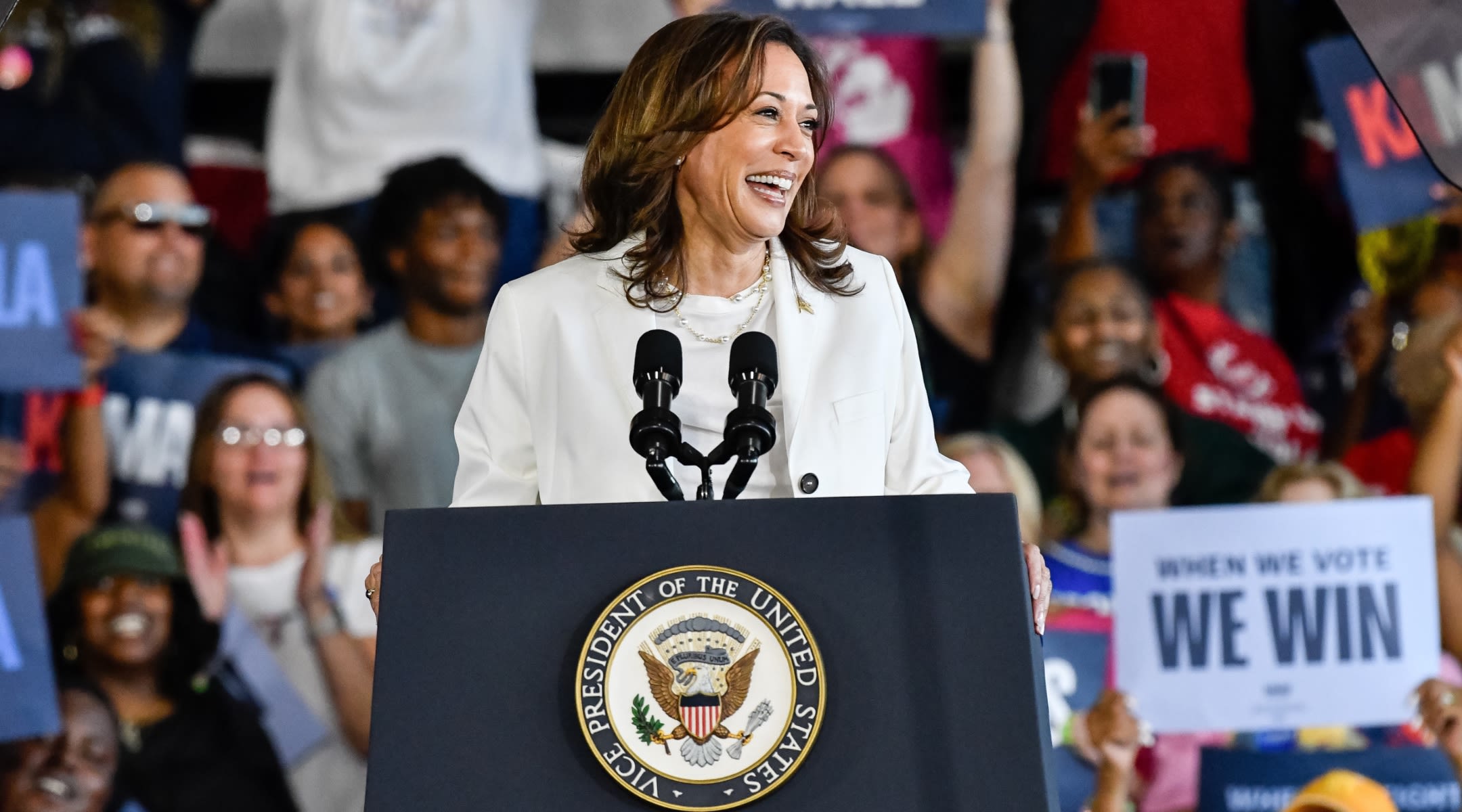 Jewish voters favor Kamala Harris over Donald Trump 68% to 25%, poll shows - Jewish Telegraphic Agency