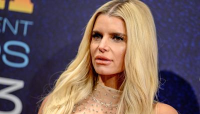 Jessica Simpson 'Doesn't Leave the House,' Sparks Relapse Fear