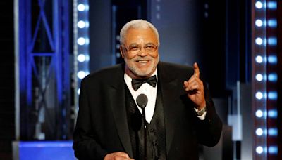 Baú do Cinema: Saiba onde ver filmes do ator James Earl Jones, a voz de Darth Vader