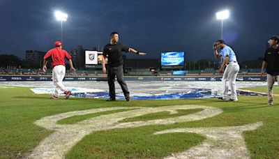 2局打完雨勢不斷 新莊富邦、味全之戰只得延賽